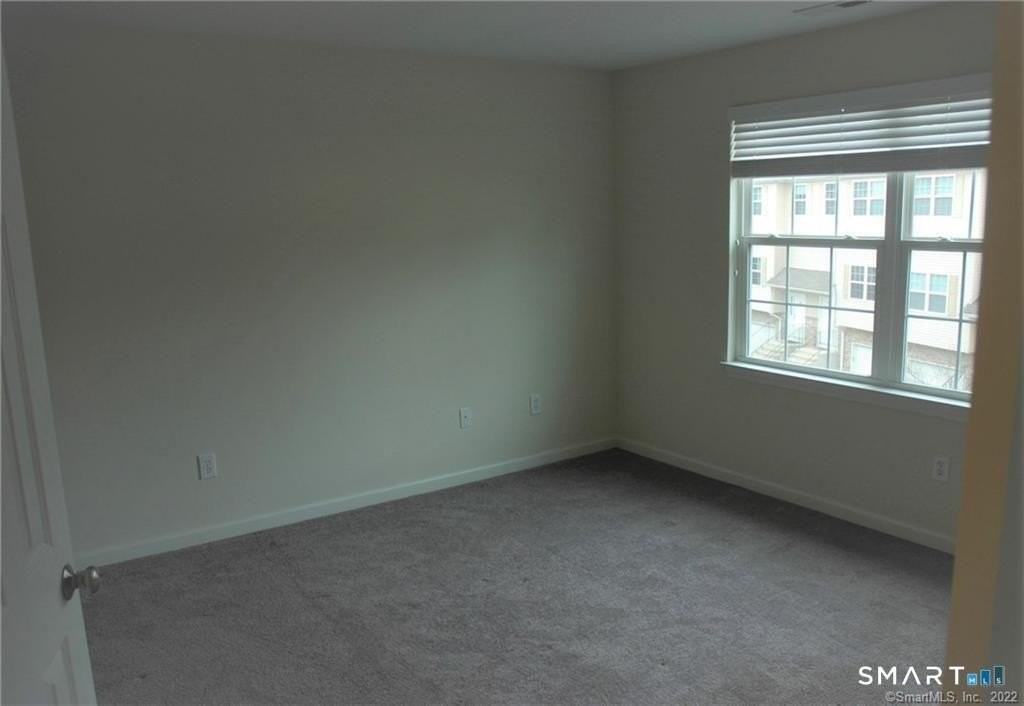 16 Riverview Ct Unit 16 #16 - Photo 5 of 8