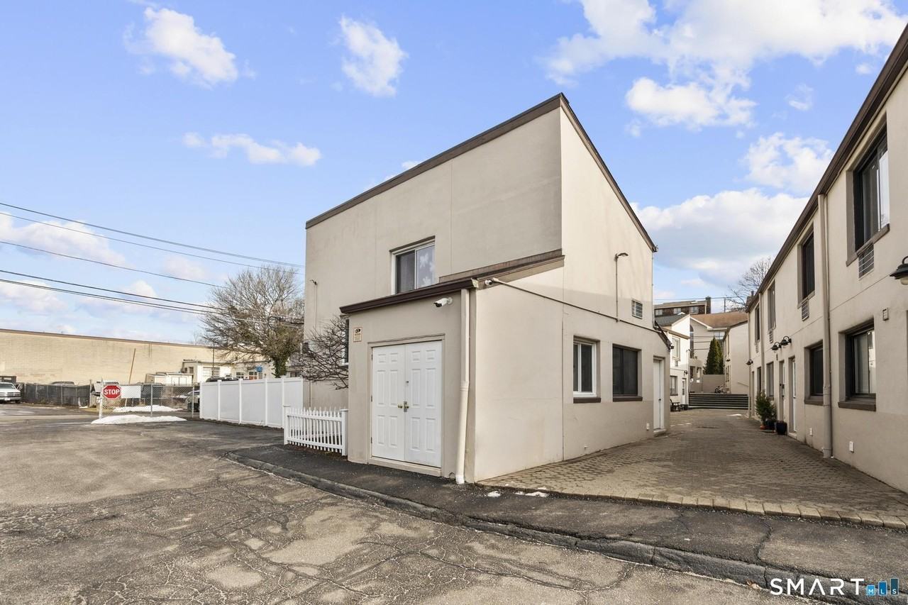 84 Taylor Ave Apt 1 #1 - Photo 3 of 40