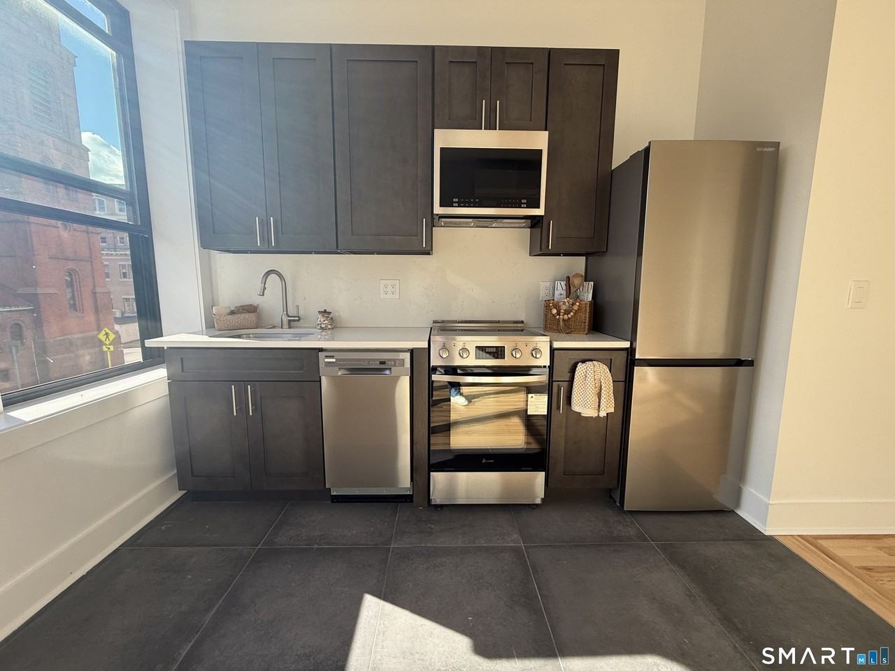 253 State St - Photo 7 of 13