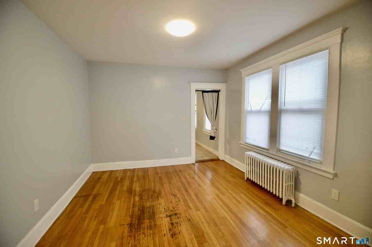 994 Campbell Ave - Photo 4 of 13