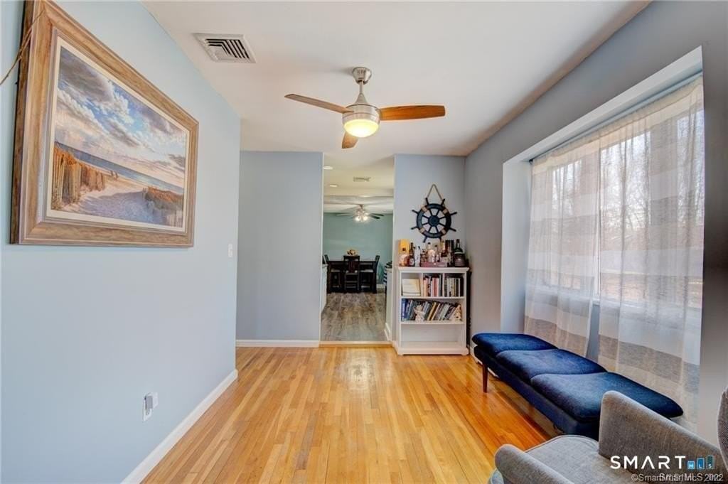 96 Cornflower Dr - Photo 3 of 22