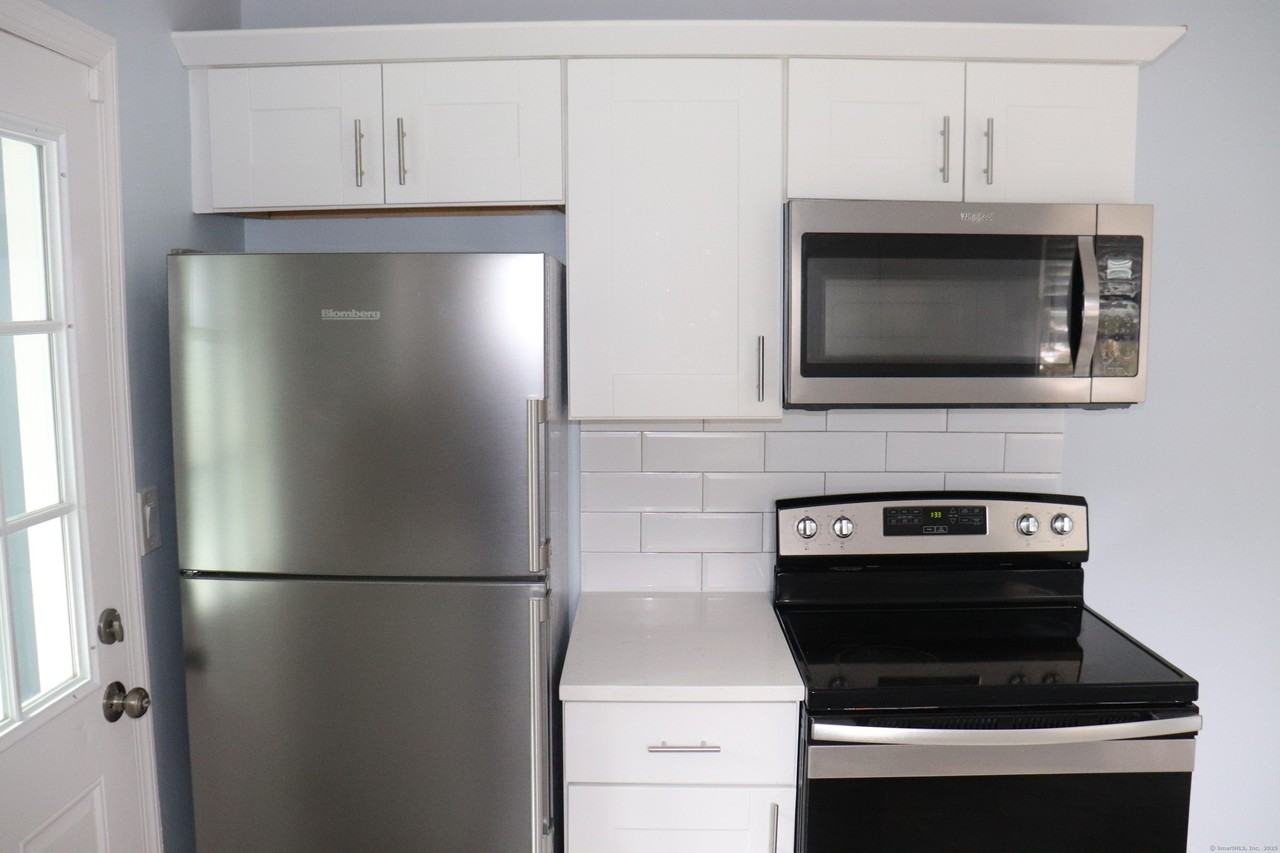 158 Louisiana Ave - Photo 4 of 8