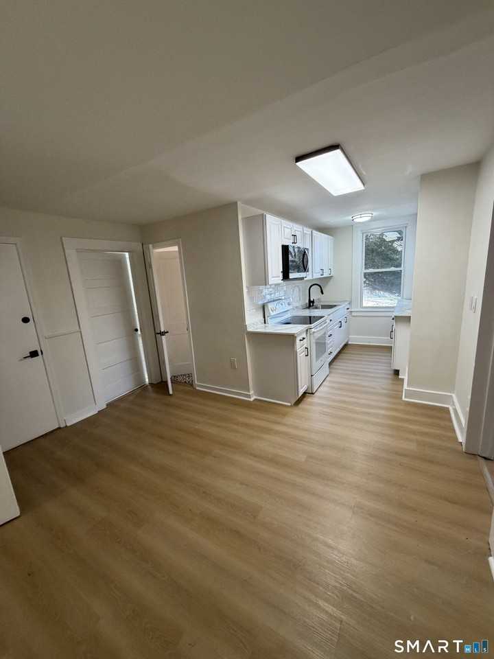 473 Amity Rd - Photo 2 of 16