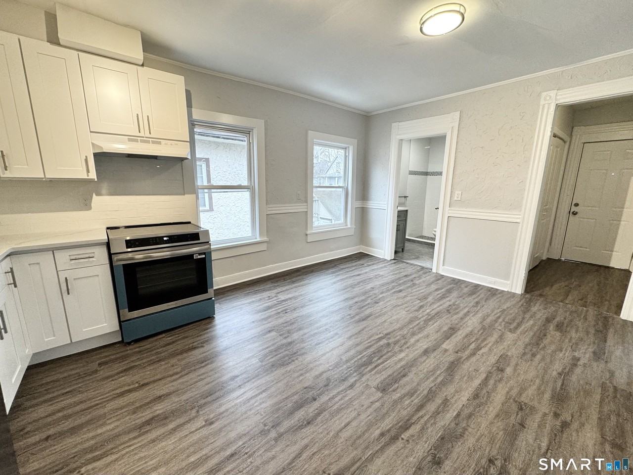 34 Hanford Ave #2 - Photo 5 of 20