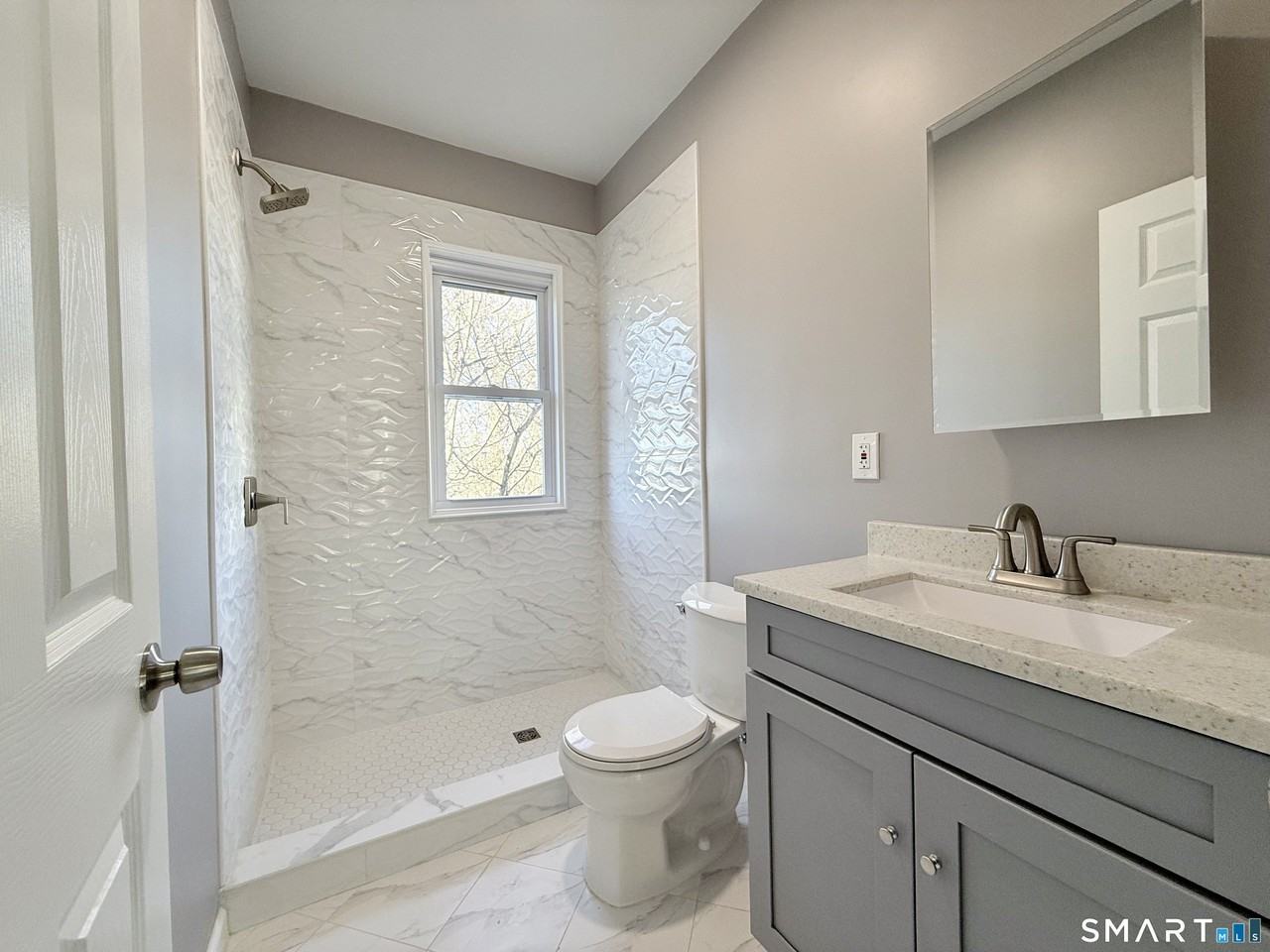 47 Berkshire Ave - Photo 5 of 9