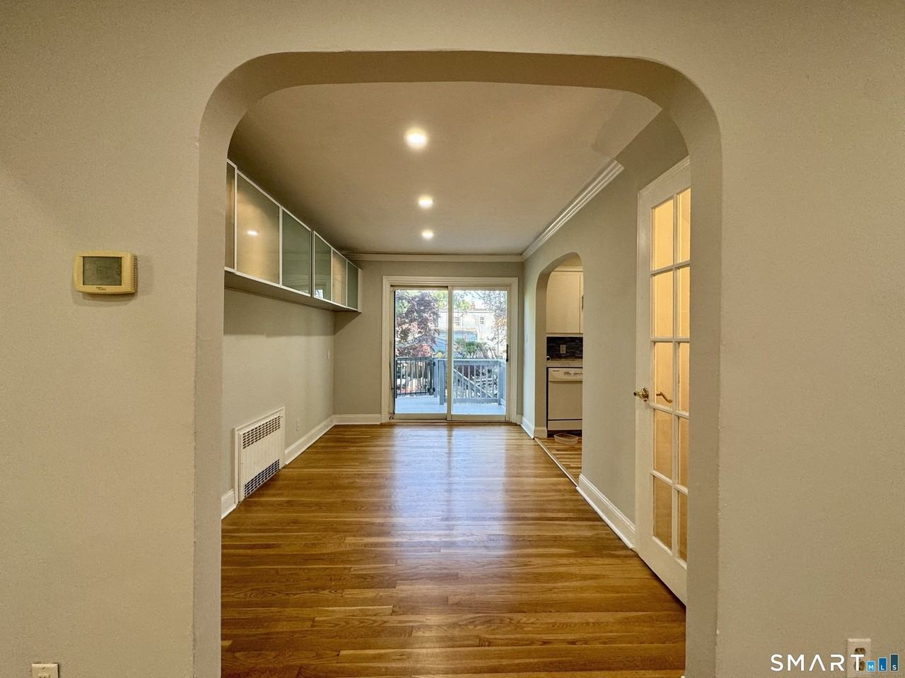 415 Savoy St - Photo 4 of 16