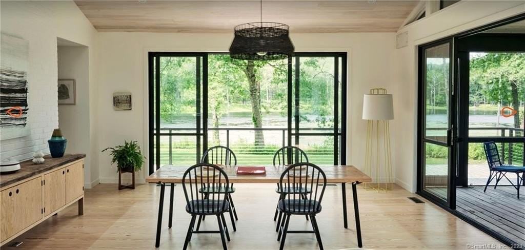 8 Chester Rd - Photo 7 of 28