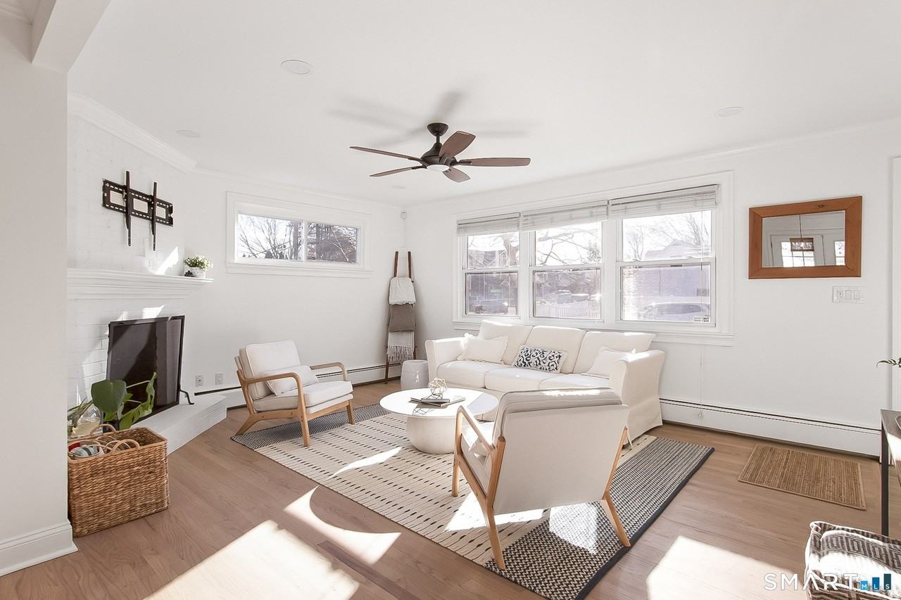 36 Middlebury St - Photo 5 of 29