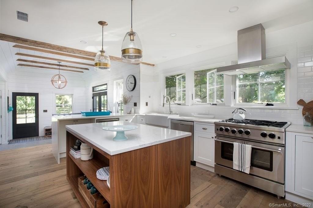 49 Benton Hill Rd - Photo 5 of 21