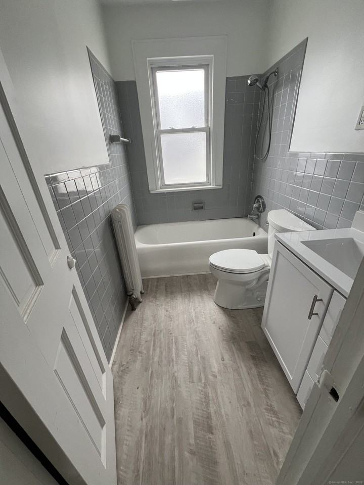 389 Hawley Ave Unit 3 #3 - Photo 6 of 18