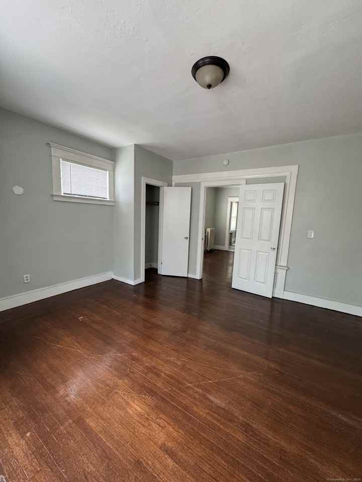 918 Winchester Ave Unit 2 #2 - Photo 7 of 10