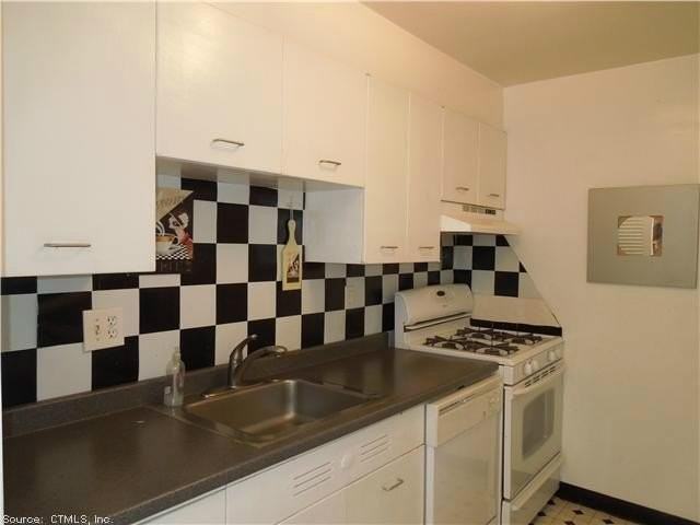 30 Woodland St Apt 9 #9P - Photo 3 of 15