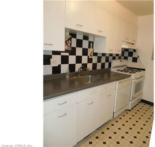 30 Woodland St Apt 9 #9P - Photo 5 of 15