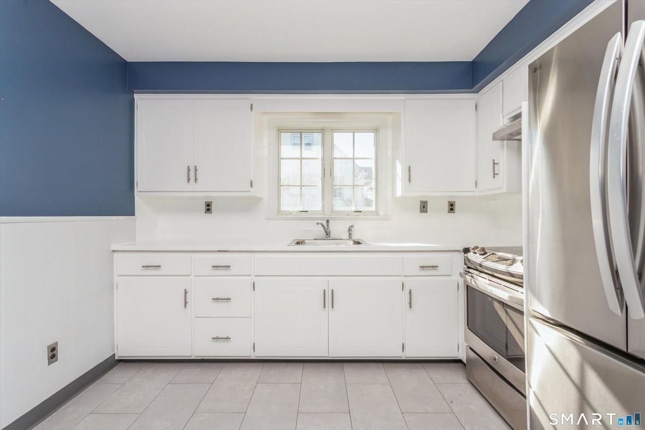 8 Reynolds Pl - Photo 7 of 20