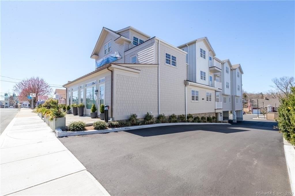 201 Main St Apt 104 #104 - Photo 3 of 19