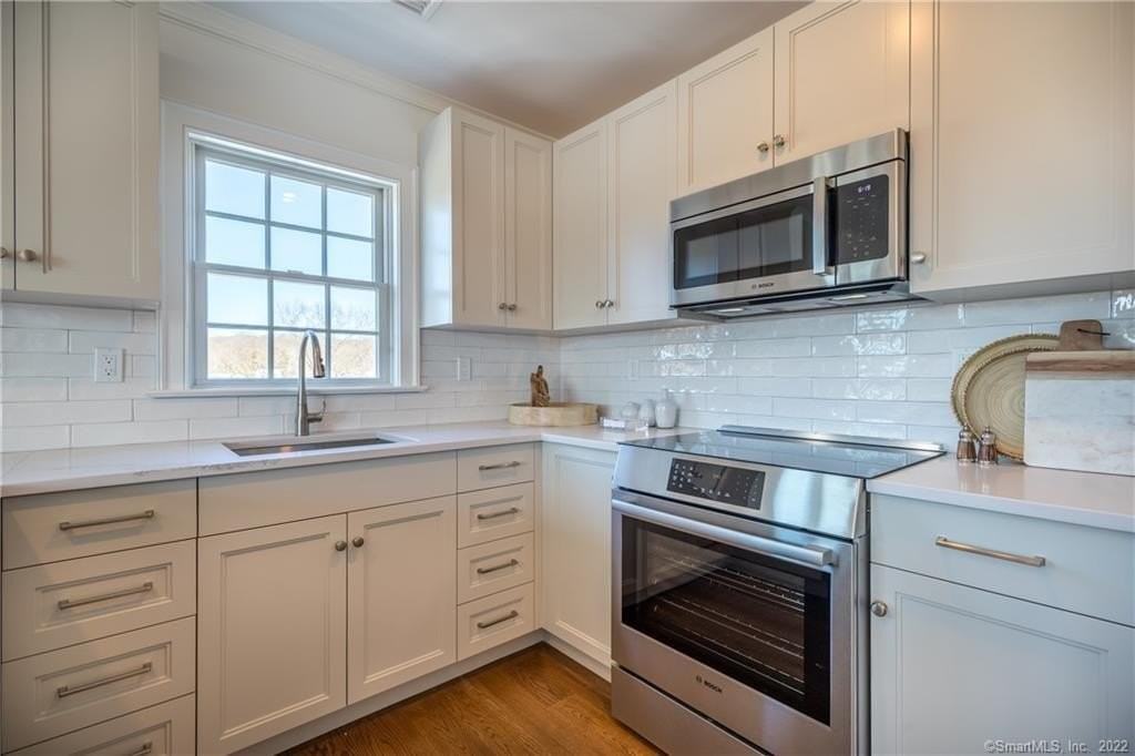 201 Main St Apt 104 #104 - Photo 4 of 19