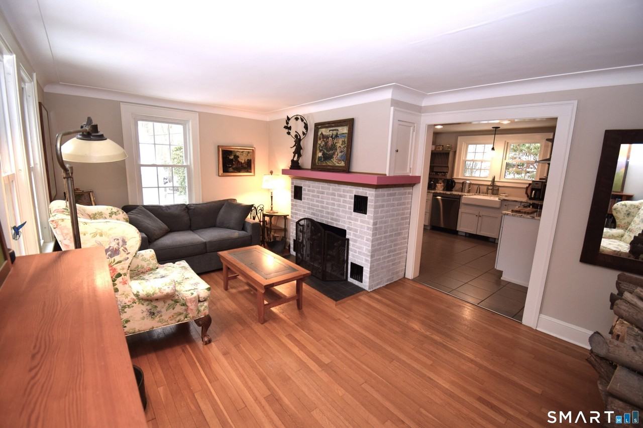 2203 Durham Rd - Photo 3 of 17