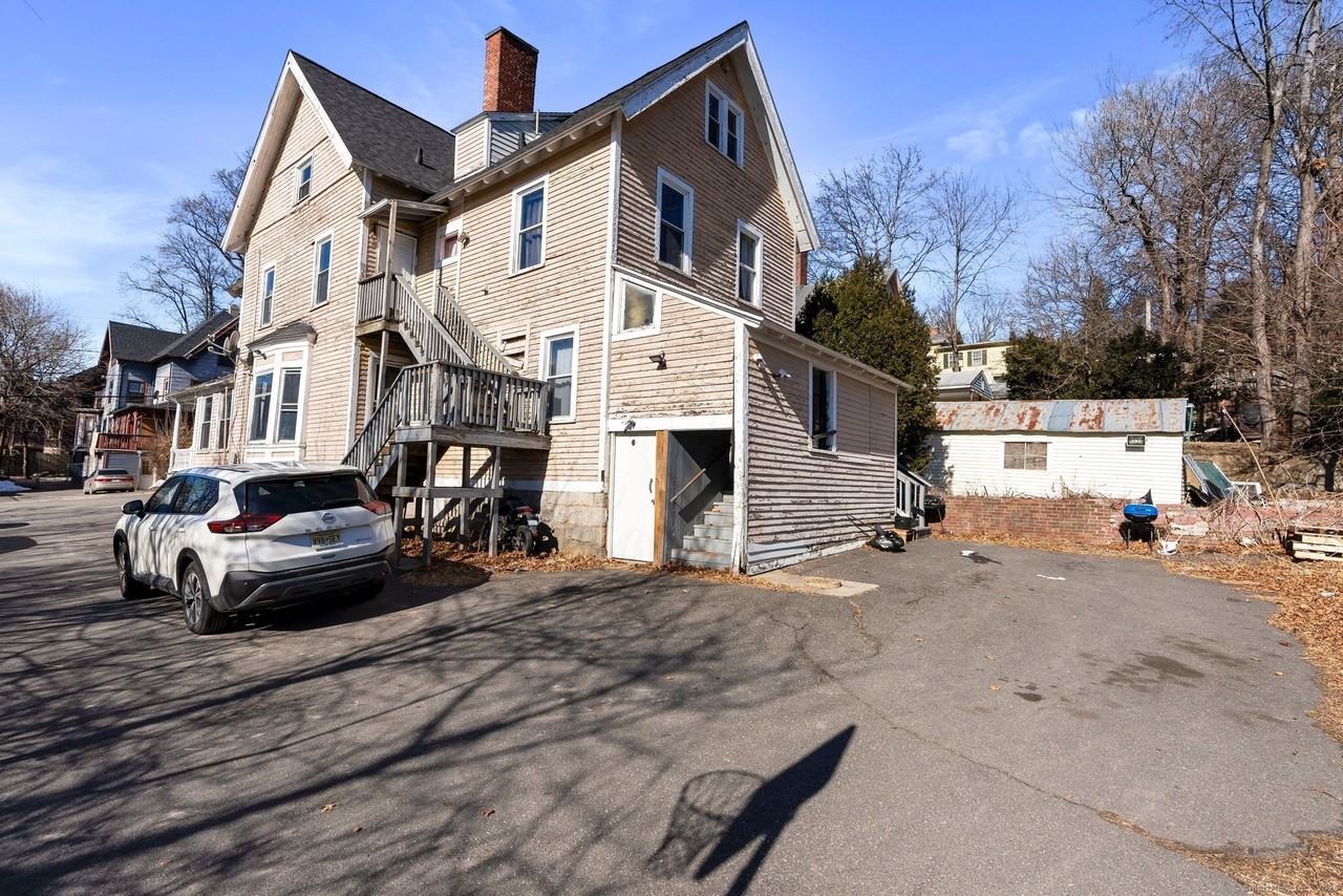 160 Prospect St #1 - Photo 2 of 13