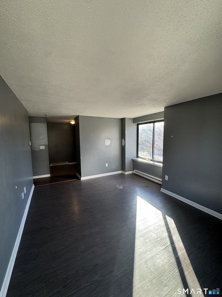 356 Franklin Ave Apt B1 #B1 - Photo 6 of 15