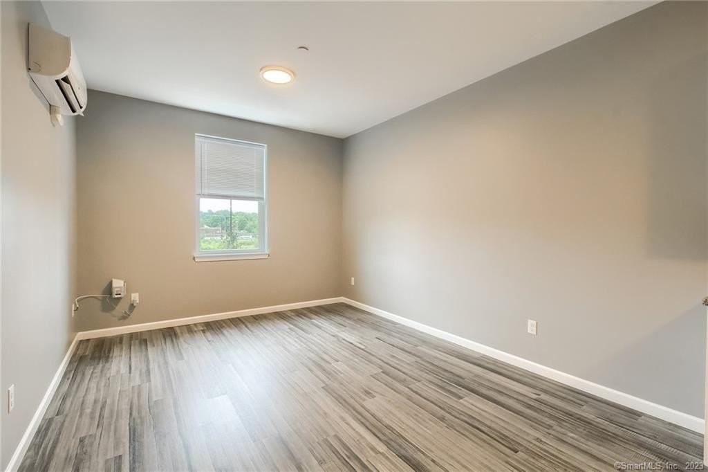 9 Steele Blvd Unit 201 #201 - Photo 3 of 23