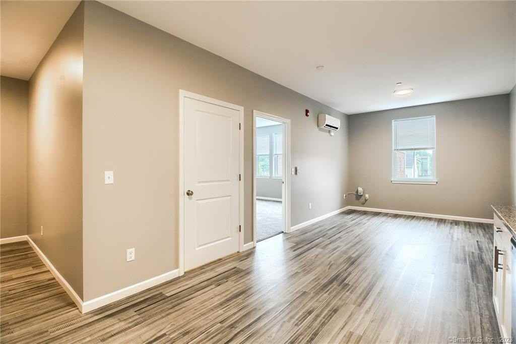 9 Steele Blvd Unit 201 #201 - Photo 7 of 23