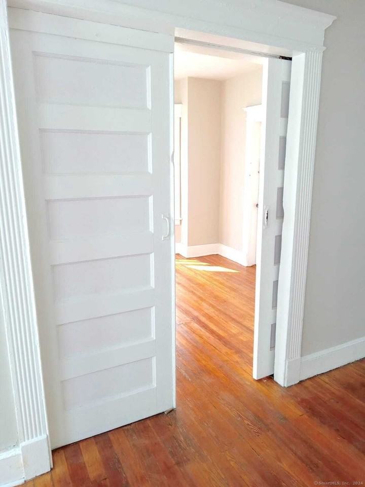 121 Lounsbury St Apt 3e #3E - Photo 6 of 6