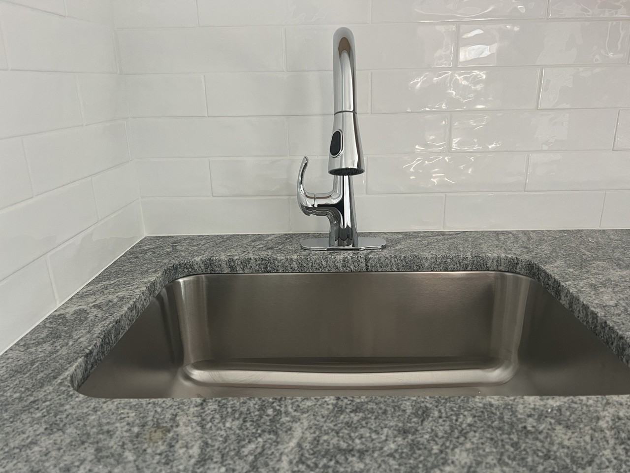 63 Churchill St - Photo 2 of 13