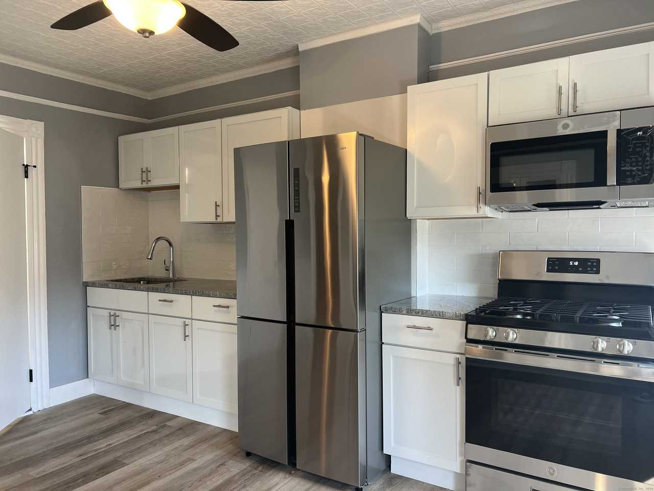 63 Churchill St - Photo 3 of 13