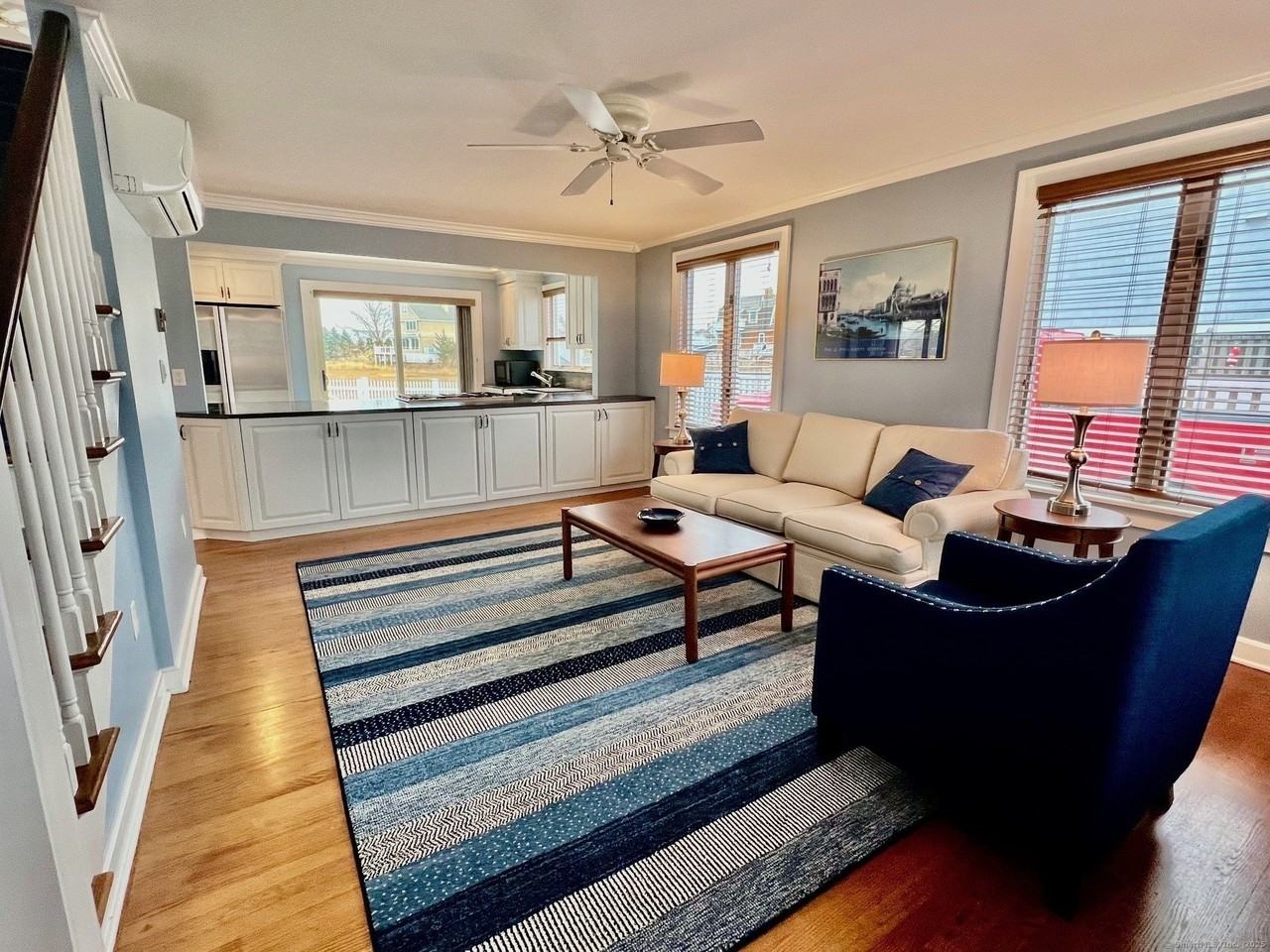 23 Linden Ln - Photo 3 of 30