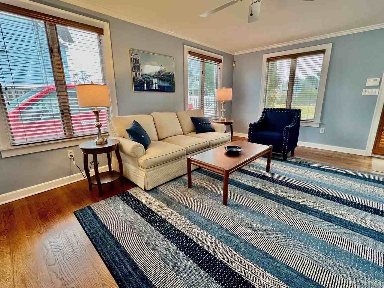 23 Linden Ln - Photo 5 of 30