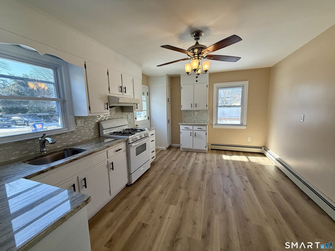 33 Center Ave - Photo 4 of 17