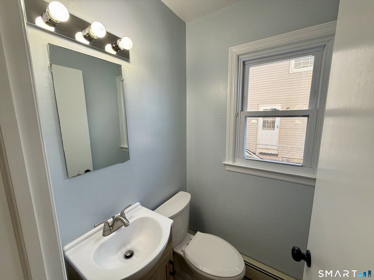 33 Center Ave - Photo 5 of 17