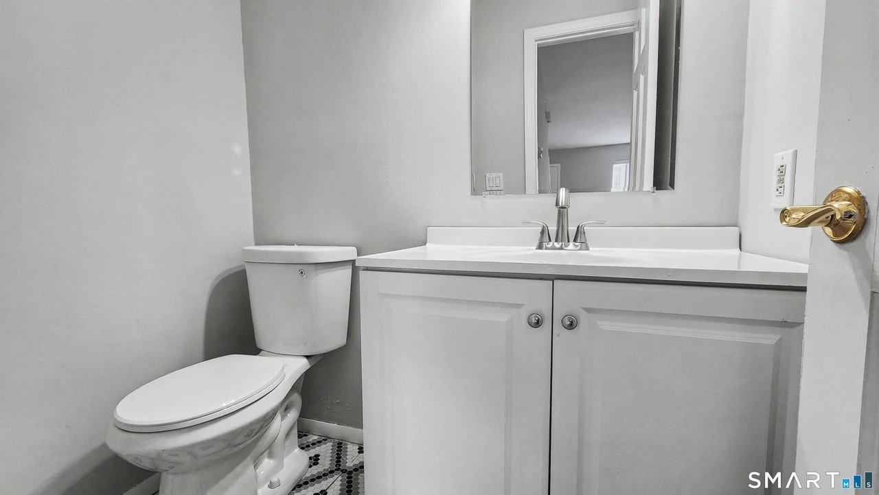 1 Horizon Dr Apt 2 #2 - Photo 7 of 11