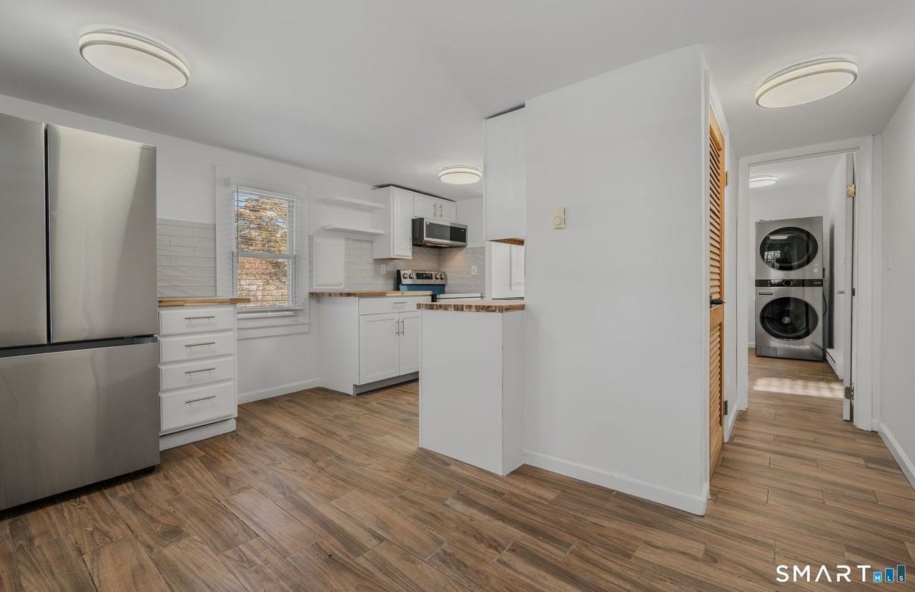 127 Spithead Rd - Photo 3 of 17