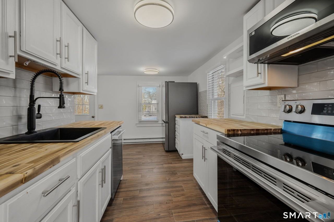 127 Spithead Rd - Photo 6 of 17