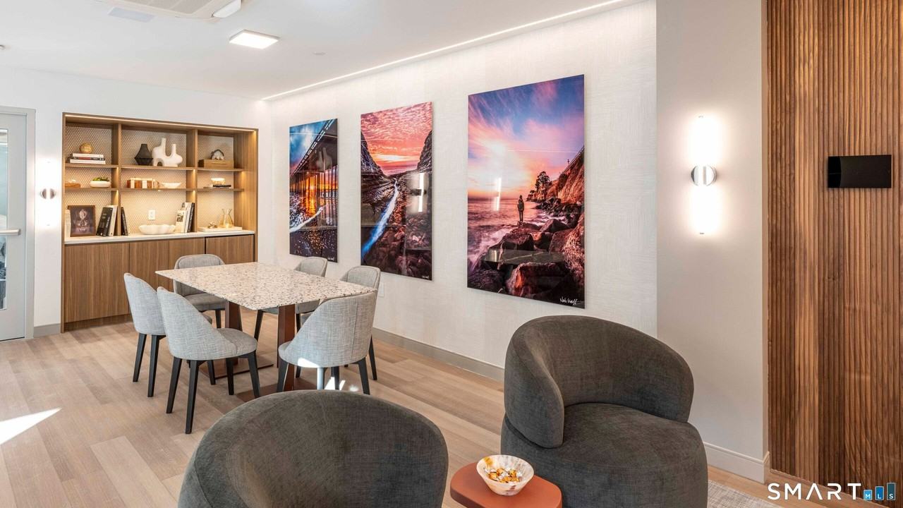 22 Hubbard Rd - Photo 4 of 19