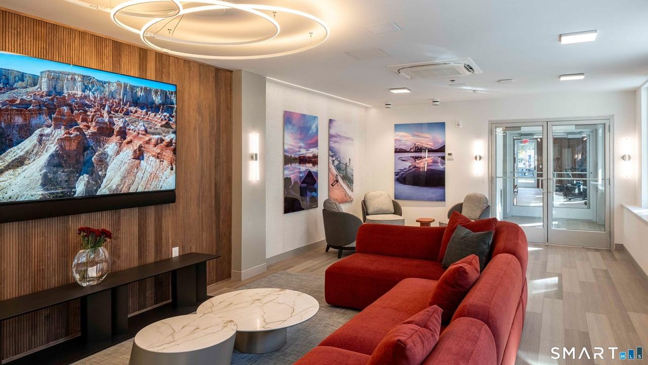 22 Hubbard Rd - Photo 5 of 19