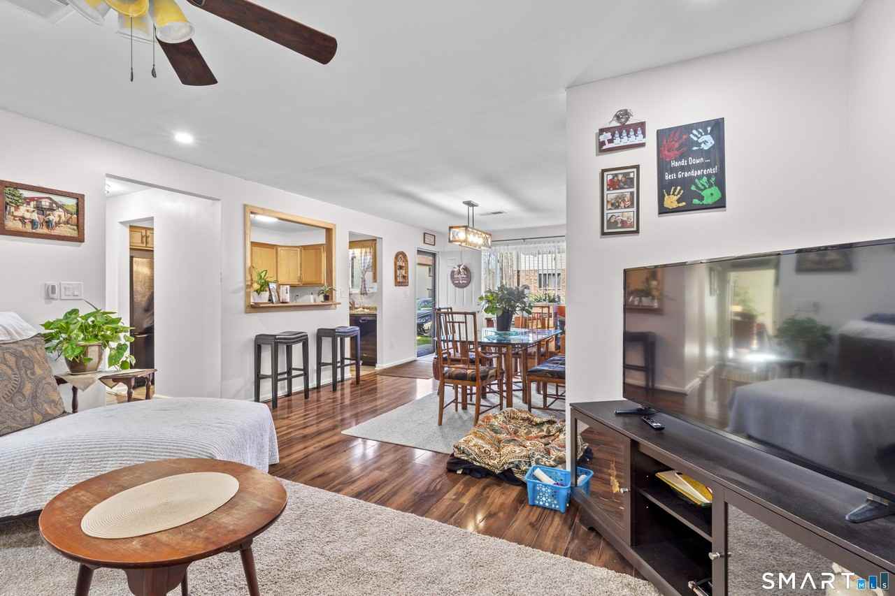 140 Thompson St Apt 18d #18D - Photo 7 of 16