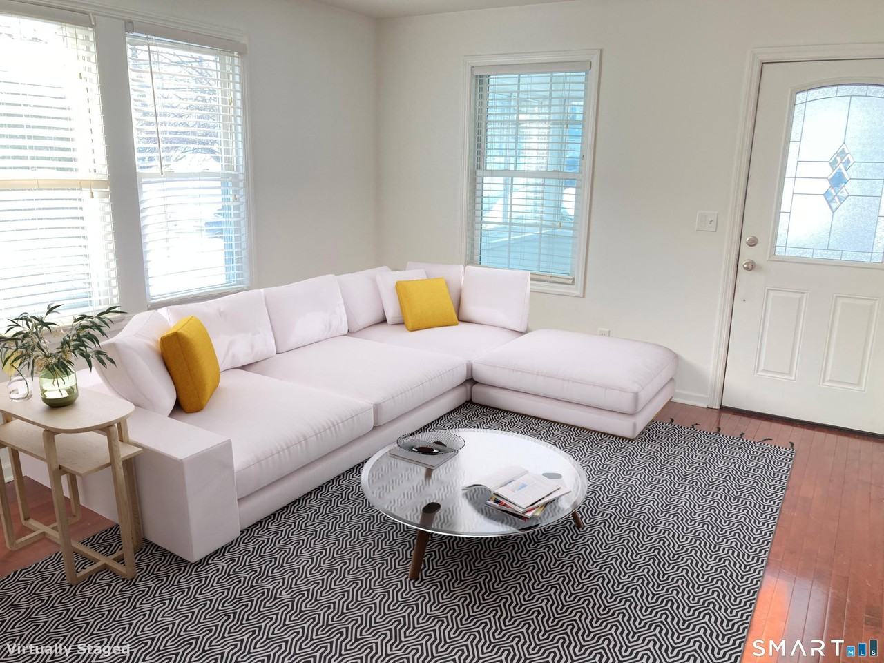 29 Sterling Pl - Photo 4 of 26