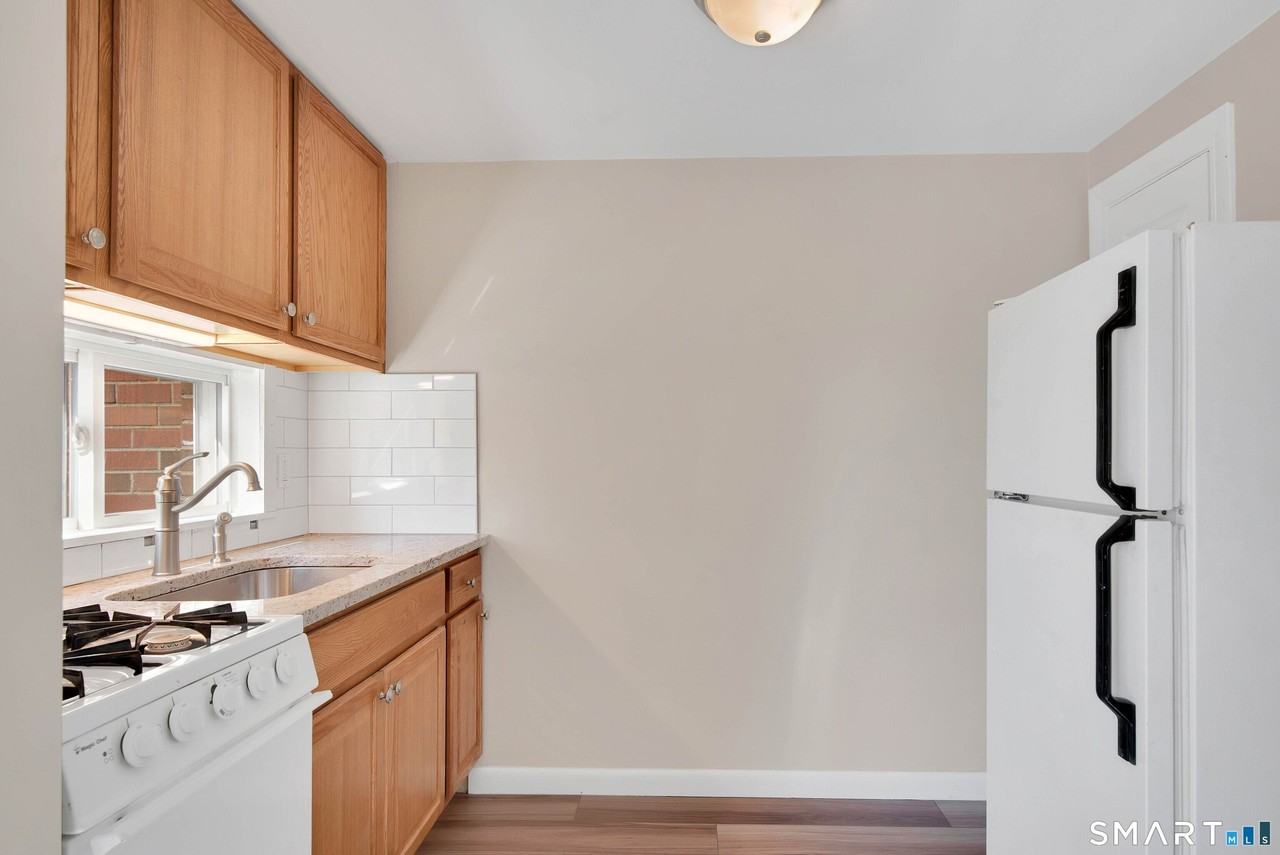 353A Main St Unit 204 #204 - Photo 6 of 12