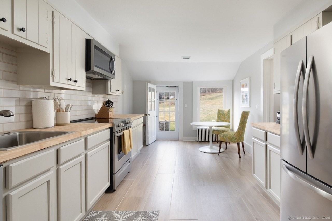 104 Sunset Ridge Rd - Photo 2 of 20