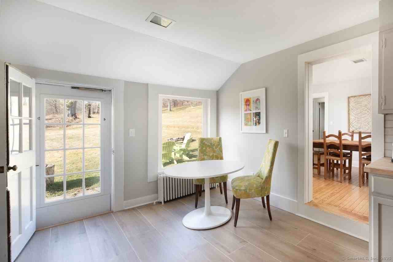 104 Sunset Ridge Rd - Photo 4 of 20