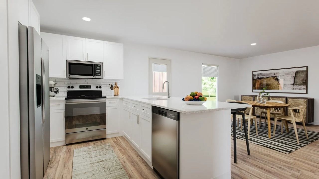 2204 Boiling Springs Rd - Photo 2 of 7