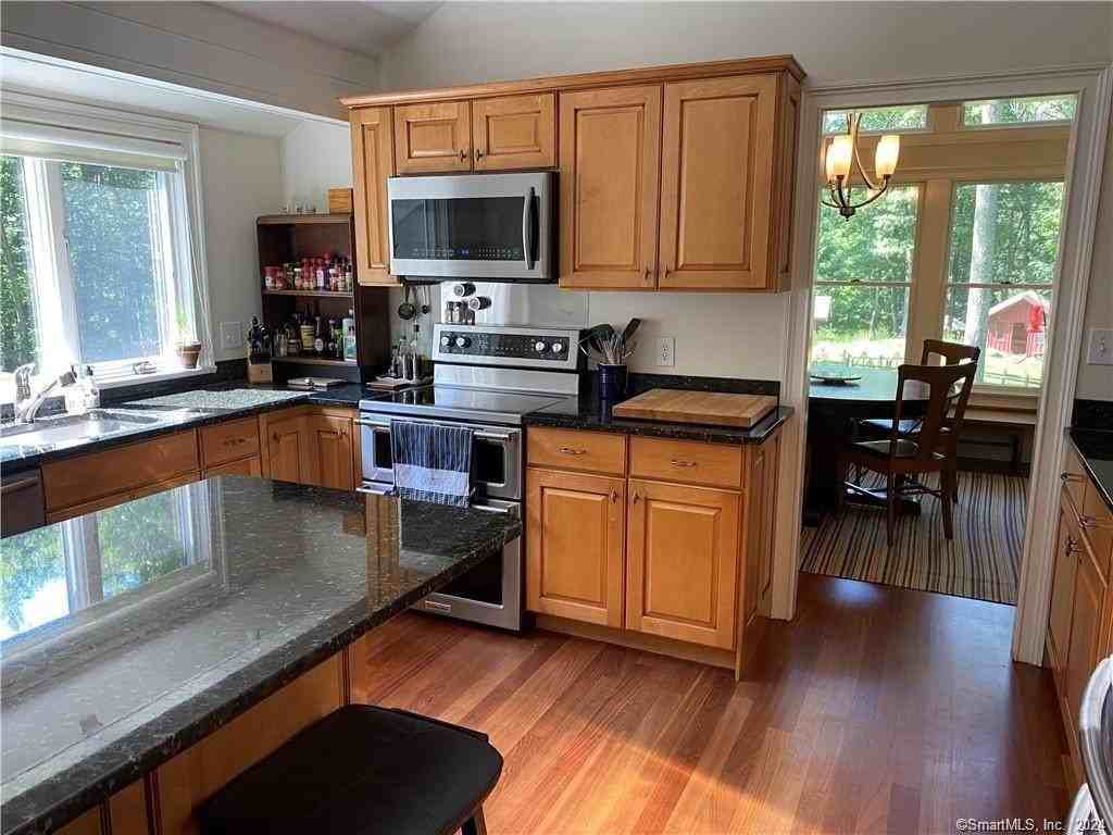 524 Barrack Hill Rd - Photo 7 of 22