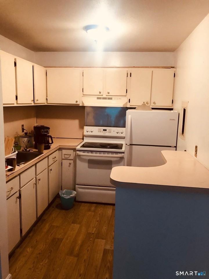 25 Donna Dr Unit B5 #B5 - Photo 5 of 11