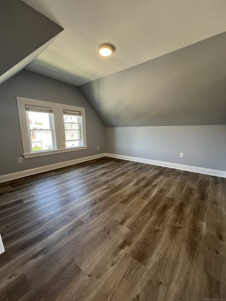 15 Huntington St Unit 6 #6 - Photo 5 of 9