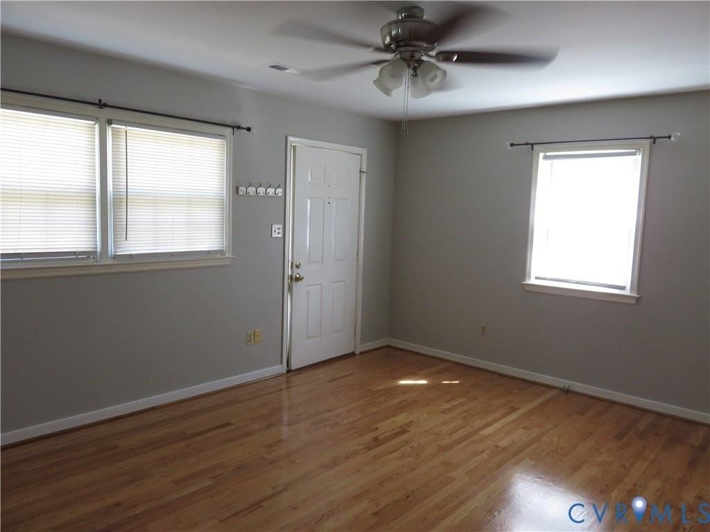 4912 Leonard Ave - Photo 2 of 21