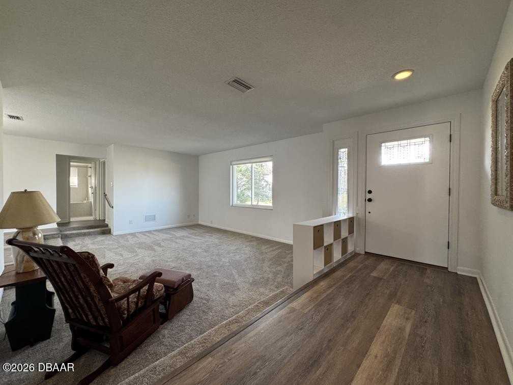 1508 Poplar Dr - Photo 4 of 31