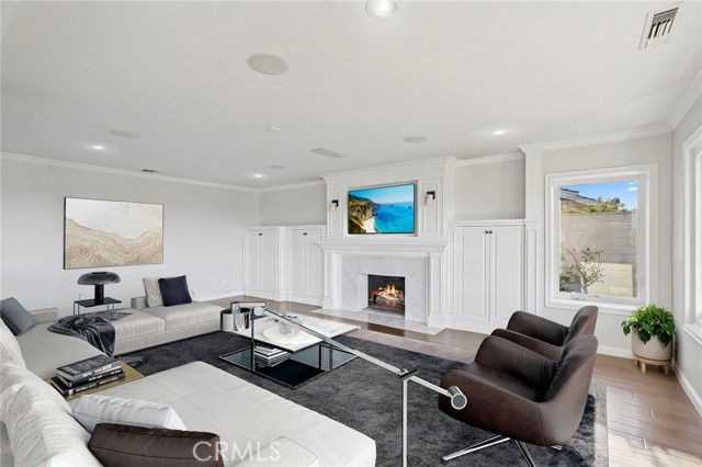 2633 Buckeye St - Photo 6 of 8