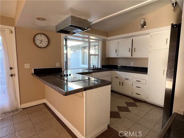 3292 Yellowtail Dr - Photo 6 of 8